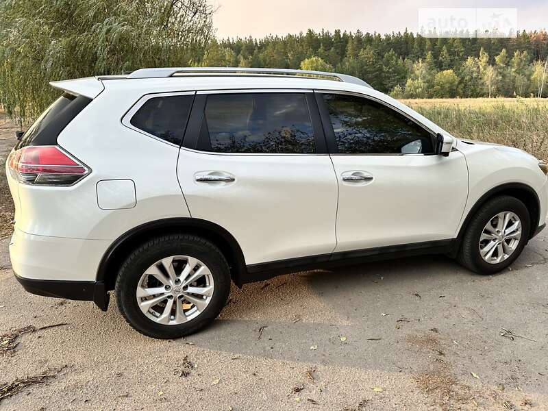 Внедорожник / Кроссовер Nissan Rogue 2014 в Краснограде