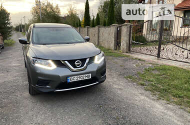 Позашляховик / Кросовер Nissan Rogue 2016 в Львові