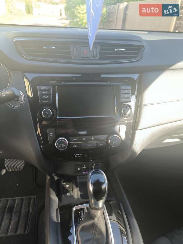 Позашляховик / Кросовер Nissan Rogue 2020 в Немішаєве