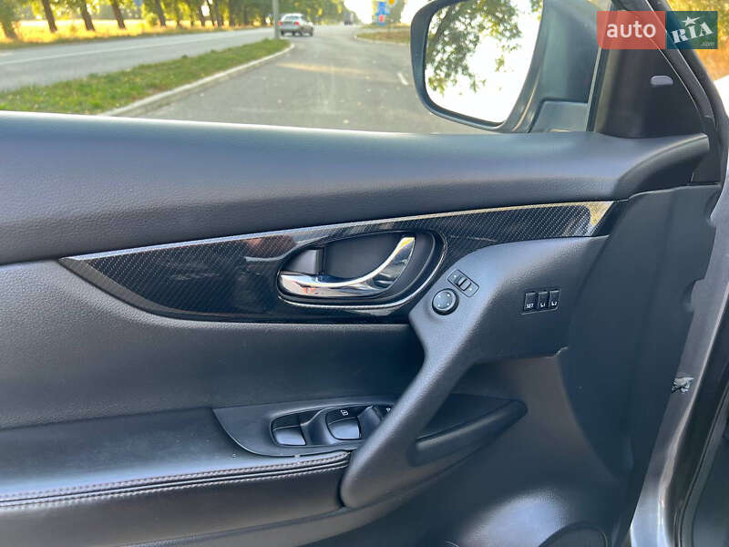 Внедорожник / Кроссовер Nissan Rogue 2019 в Ромнах