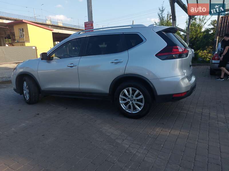 Позашляховик / Кросовер Nissan Rogue 2018 в Львові