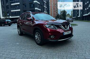 Позашляховик / Кросовер Nissan Rogue 2015 в Івано-Франківську