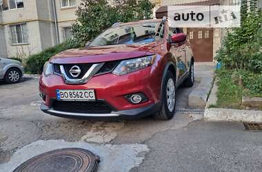 Внедорожник / Кроссовер Nissan Rogue 2016 в Тернополе