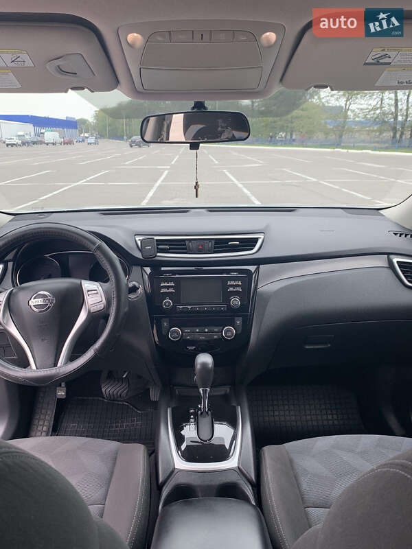 Позашляховик / Кросовер Nissan Rogue 2015 в Одесі