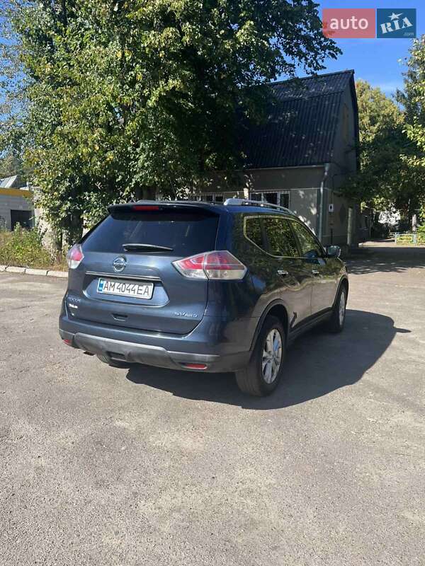 Позашляховик / Кросовер Nissan Rogue 2016 в Коростишеві