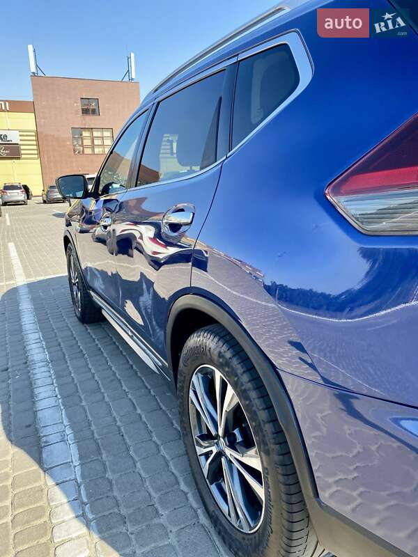 Позашляховик / Кросовер Nissan Rogue 2018 в Львові