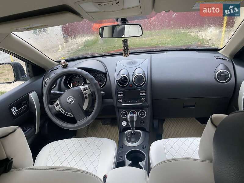 Внедорожник / Кроссовер Nissan Rogue 2012 в Ивано-Франковске