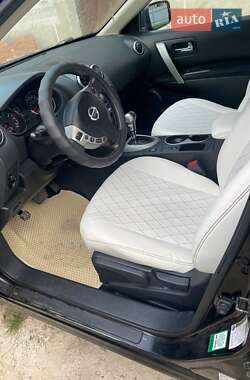 Внедорожник / Кроссовер Nissan Rogue 2012 в Ивано-Франковске