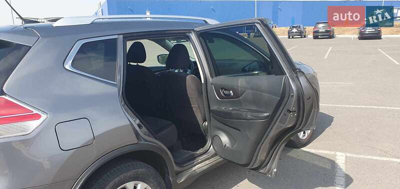 Внедорожник / Кроссовер Nissan Rogue 2015 в Полтаве