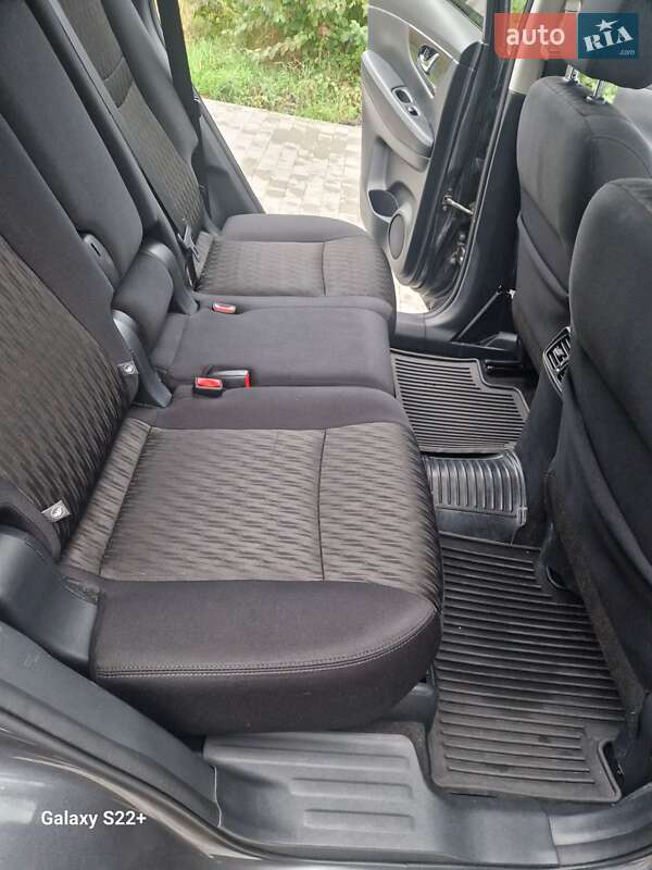 Позашляховик / Кросовер Nissan Rogue 2018 в Хмельницькому