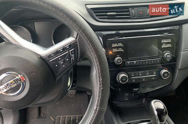 Позашляховик / Кросовер Nissan Rogue 2016 в Львові