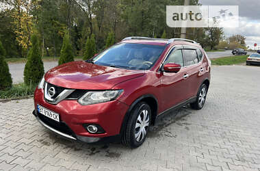 Позашляховик / Кросовер Nissan Rogue 2015 в Тлумачі