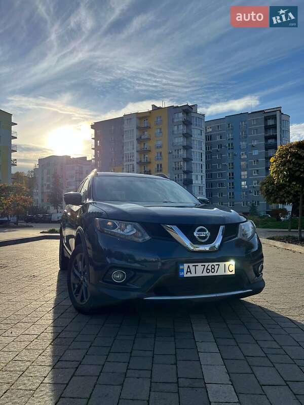 Позашляховик / Кросовер Nissan Rogue 2016 в Івано-Франківську