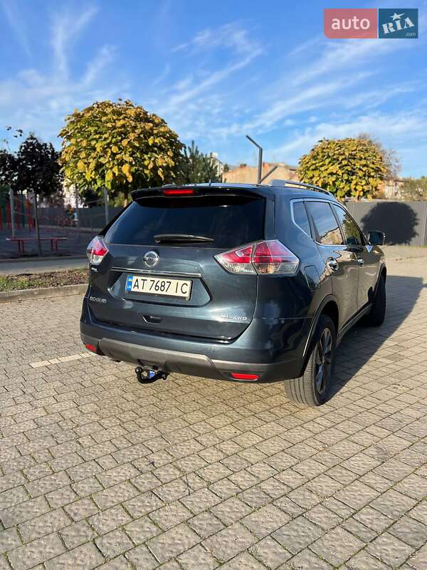 Позашляховик / Кросовер Nissan Rogue 2016 в Івано-Франківську