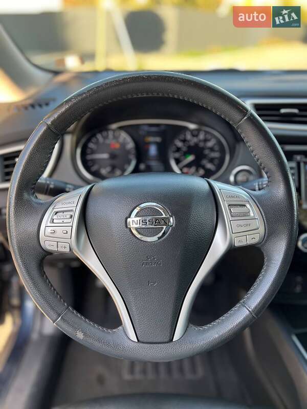Позашляховик / Кросовер Nissan Rogue 2016 в Івано-Франківську