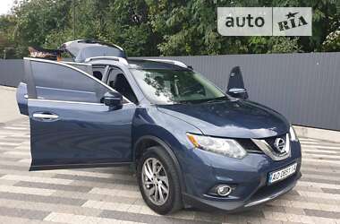 Внедорожник / Кроссовер Nissan Rogue 2014 в Ужгороде