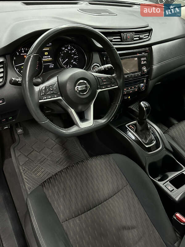 Позашляховик / Кросовер Nissan Rogue 2017 в Одесі