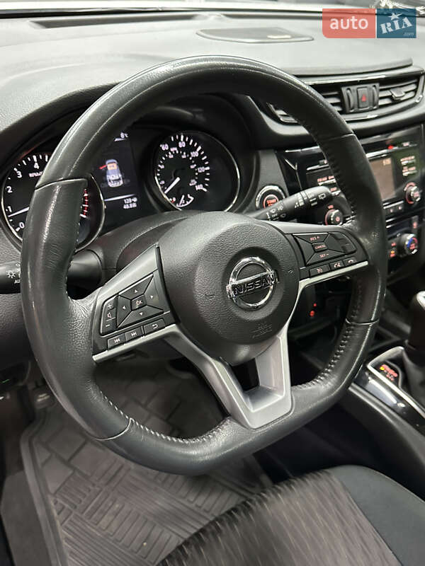 Позашляховик / Кросовер Nissan Rogue 2017 в Одесі