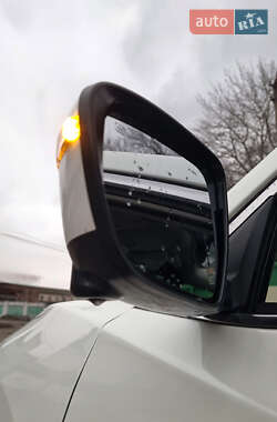 Внедорожник / Кроссовер Nissan Rogue 2016 в Белой Церкви