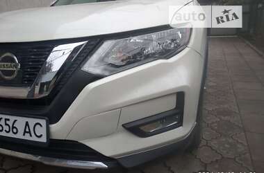 Внедорожник / Кроссовер Nissan Rogue 2017 в Каменском