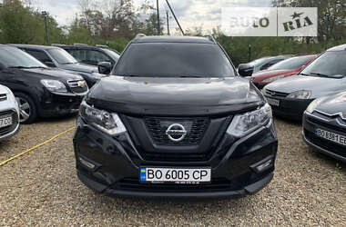 Внедорожник / Кроссовер Nissan Rogue 2017 в Залещиках