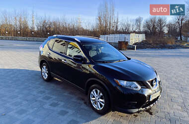 Внедорожник / Кроссовер Nissan Rogue 2015 в Чернигове