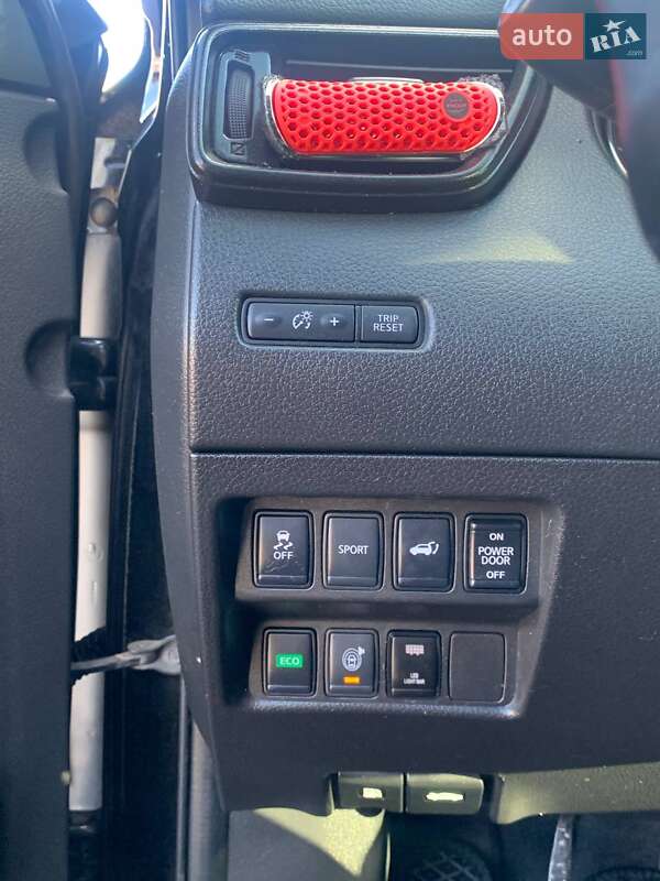 Позашляховик / Кросовер Nissan Rogue 2016 в Кременчуці фото 12 Позашляховик / Кросовер Nissan Rogue 2016 в Кременчуці