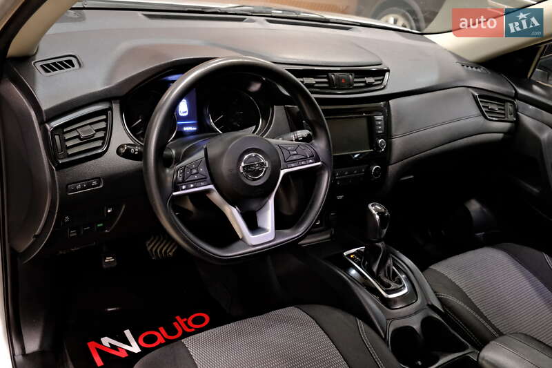 Внедорожник / Кроссовер Nissan Rogue 2017 в Одессе
