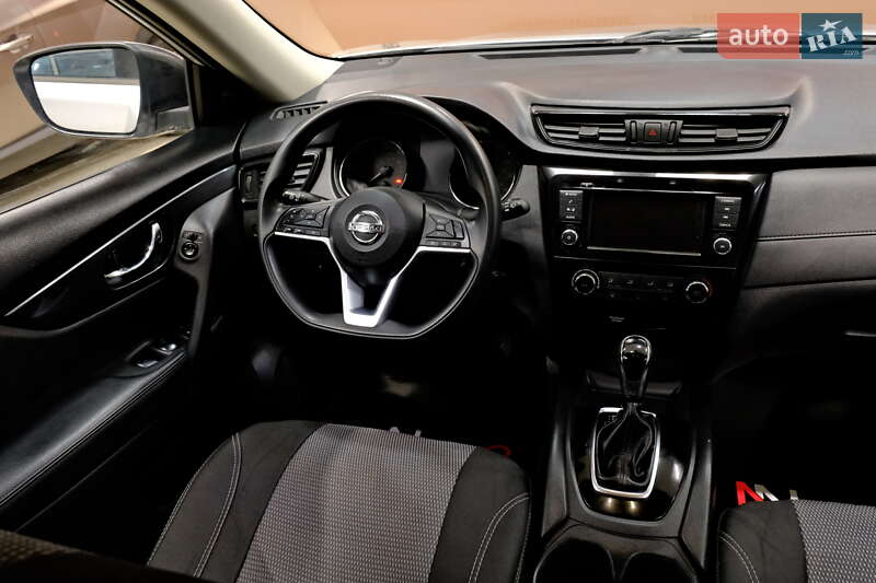Внедорожник / Кроссовер Nissan Rogue 2017 в Одессе