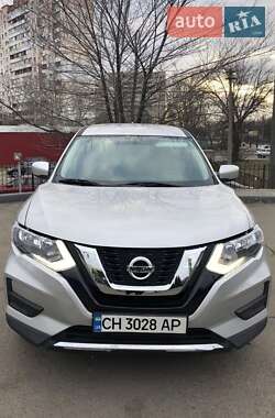 Внедорожник / Кроссовер Nissan Rogue 2017 в Львове