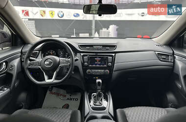 Позашляховик / Кросовер Nissan Rogue 2018 в 