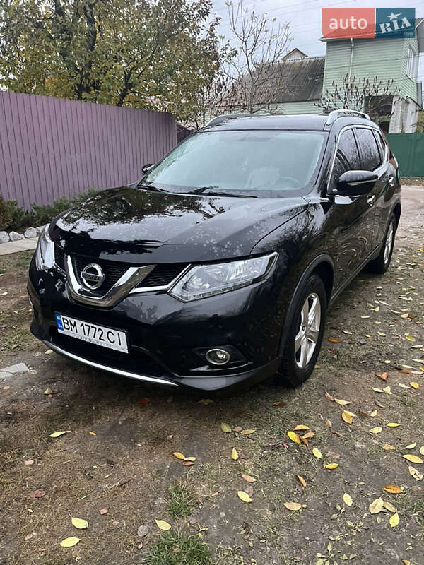 Внедорожник / Кроссовер Nissan Rogue 2015 в Сумах