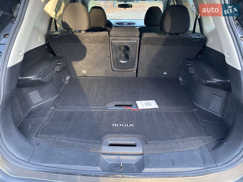 Внедорожник / Кроссовер Nissan Rogue 2018 в Львове