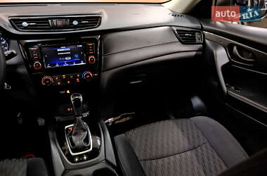Внедорожник / Кроссовер Nissan Rogue 2019 в 