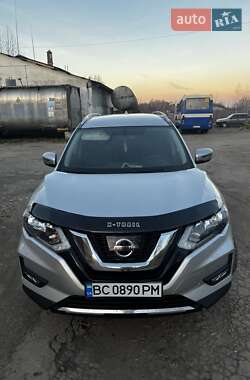 Внедорожник / Кроссовер Nissan Rogue 2018 в Бориславе