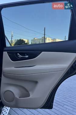Внедорожник / Кроссовер Nissan Rogue 2016 в 