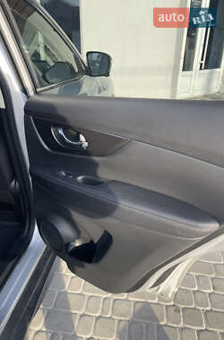 Позашляховик / Кросовер Nissan Rogue 2020 в 