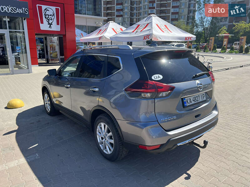Внедорожник / Кроссовер Nissan Rogue 2018 в Киеве