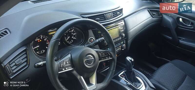 Позашляховик / Кросовер Nissan Rogue 2017 в Полтаві
