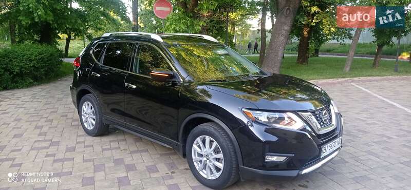 Позашляховик / Кросовер Nissan Rogue 2017 в Полтаві