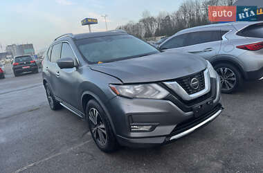 Внедорожник / Кроссовер Nissan Rogue 2017 в Львове