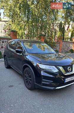 Внедорожник / Кроссовер Nissan Rogue 2016 в Киеве