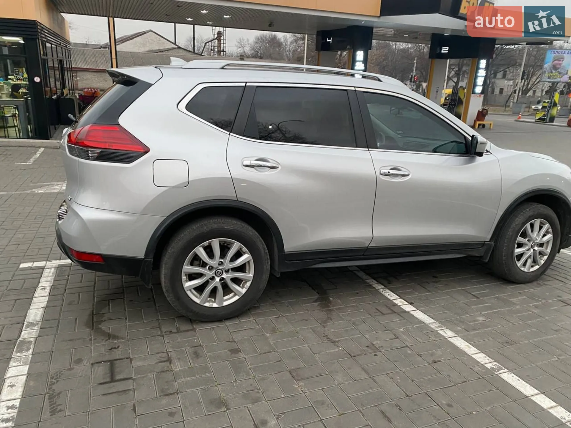 2017 Nissan Rogue - мініатюра 4