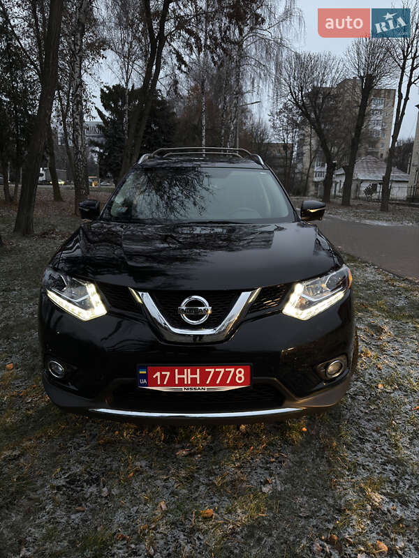 Позашляховик / Кросовер Nissan Rogue 2014 в Лубнах