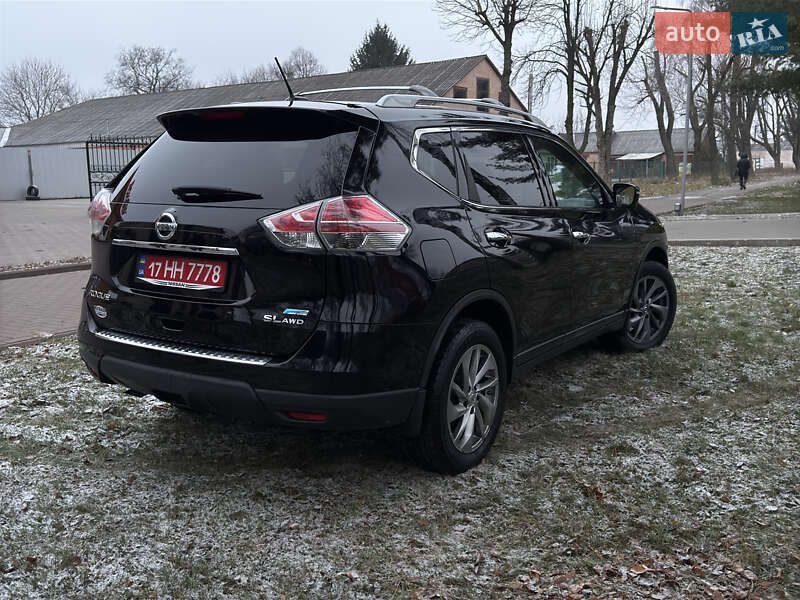 Позашляховик / Кросовер Nissan Rogue 2014 в Лубнах