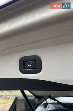 Внедорожник / Кроссовер Nissan Rogue 2018 в 