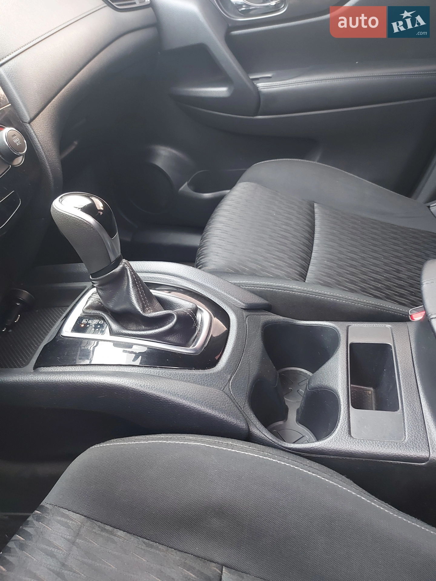 2017 Nissan Rogue - мініатюра 15