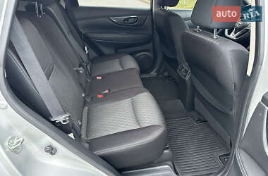 Позашляховик / Кросовер Nissan Rogue 2020 в 
