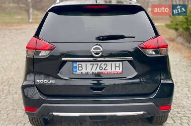 Позашляховик / Кросовер Nissan Rogue 2017 в Полтаві