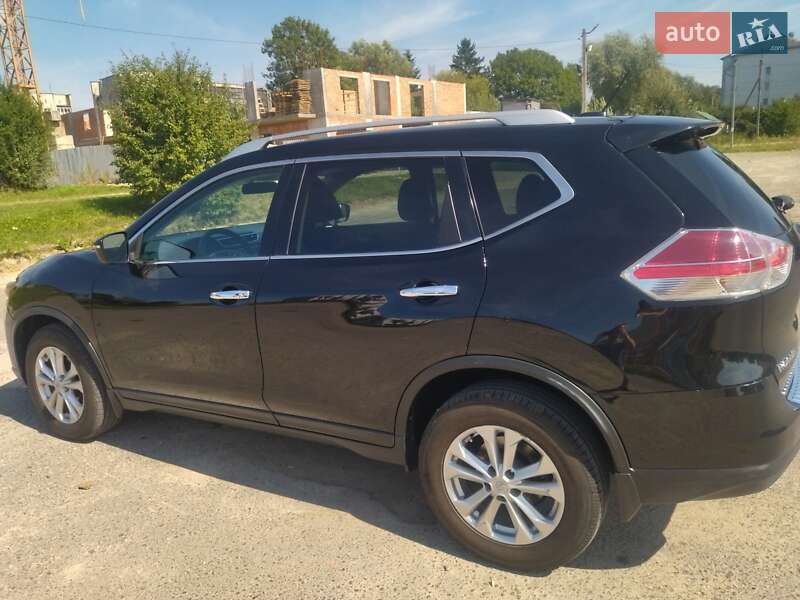 Внедорожник / Кроссовер Nissan Rogue 2016 в 